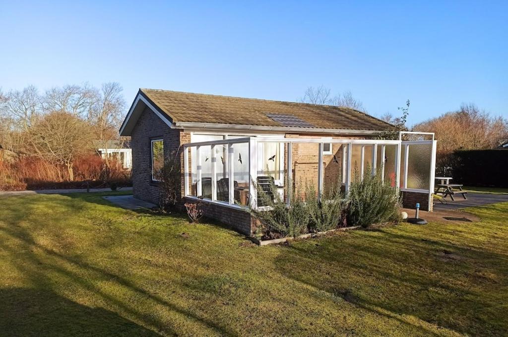 Vakantiehuis Hollum Ameland Dichtbij Strand En Met Ruime Tuin - Ameland39 Nl Экстерьер фото